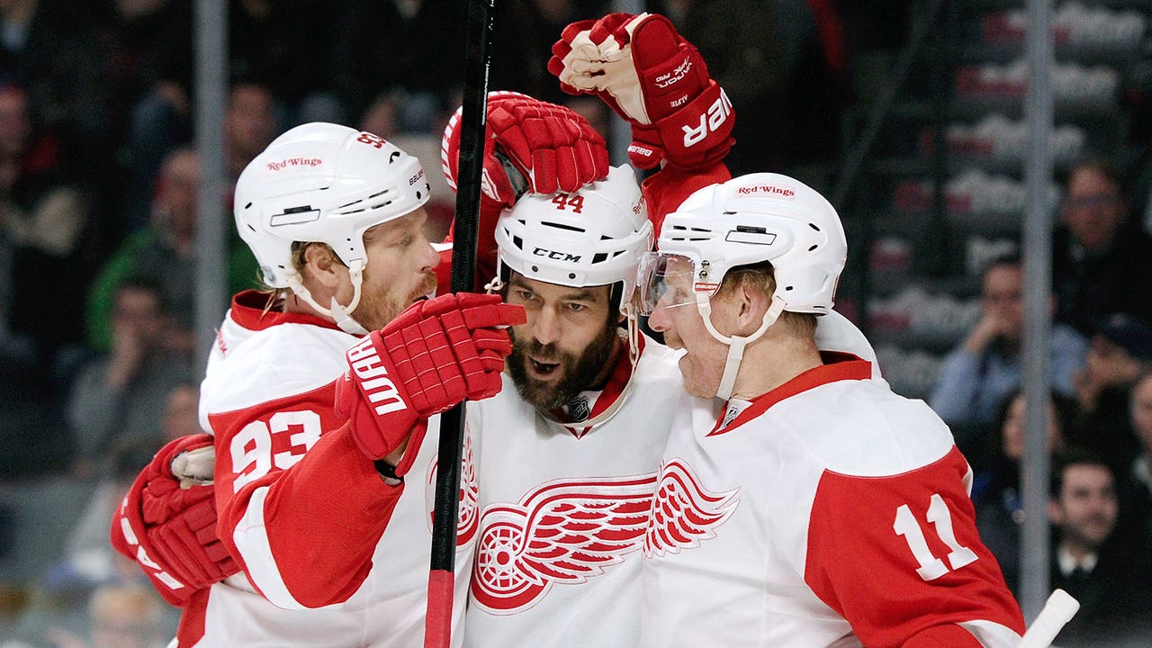 Nyquist scores in OT to lift Red Wings over Canadiens